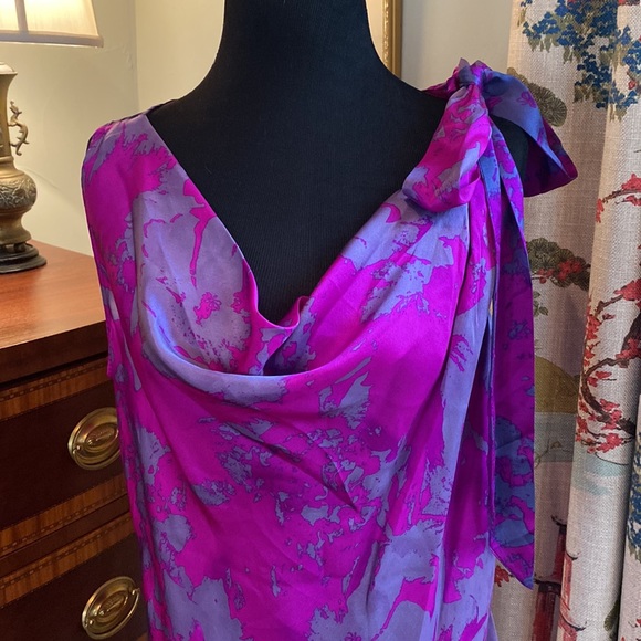 CABI Fit To Be Tied Silk Cowl Neck Top Size L - Picture 2 of 2